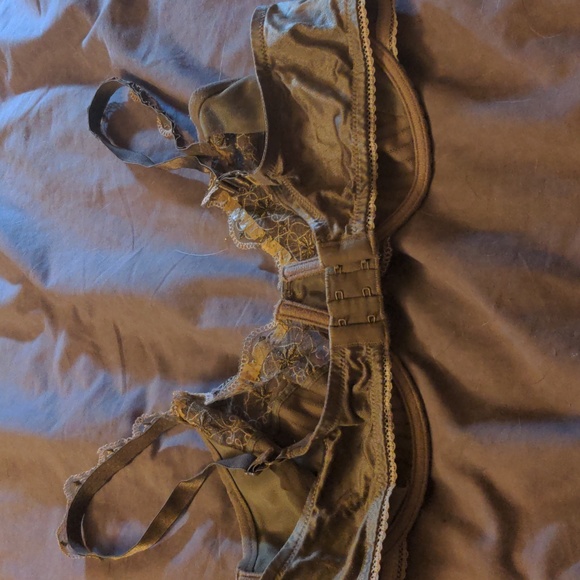 38DD Triumph Plus Size Bra Lace Bow Bra - Picture 10 of 16